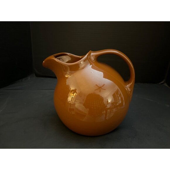 Hall 633 Brown Ball Pitcher Ice Lip USA  7 1/2”x 8” - Picture 4 of 8